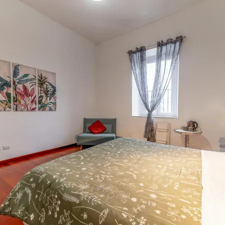 Campani - Termini Train Station & Wi-fi 4*